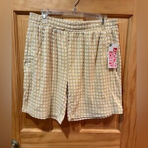 Fleece Factory men's shorts raised grid-like or waffle texture size L NWT